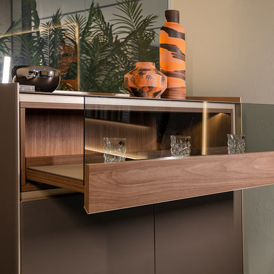 ODM Phòng khách Glass Wine Display Cabinet Aluminium khung