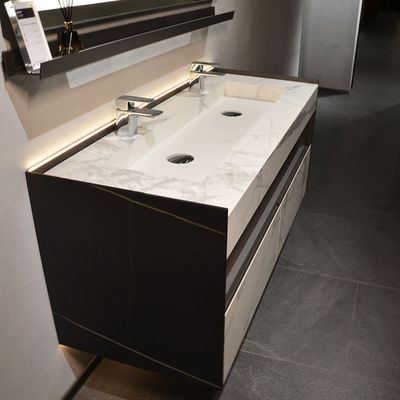 Led phòng tắm Vanity Mirror Cabinet Bức tường gắn 600mm 700mm